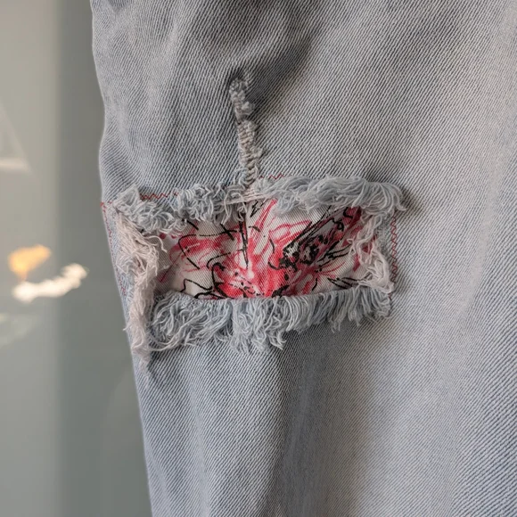 refuge Light Blue Distressed Denim Overalls - XL - Picture 4 of 11